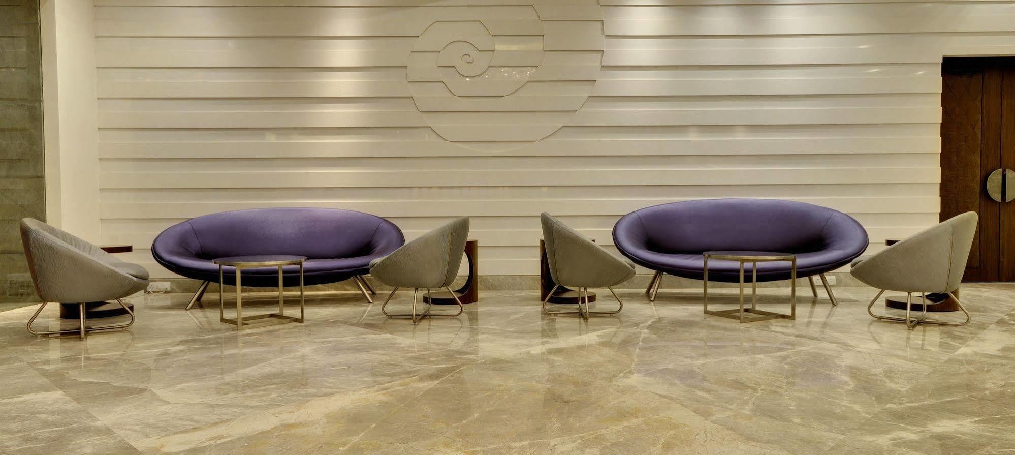 Hotel Platinum Rajkot Extérieur photo